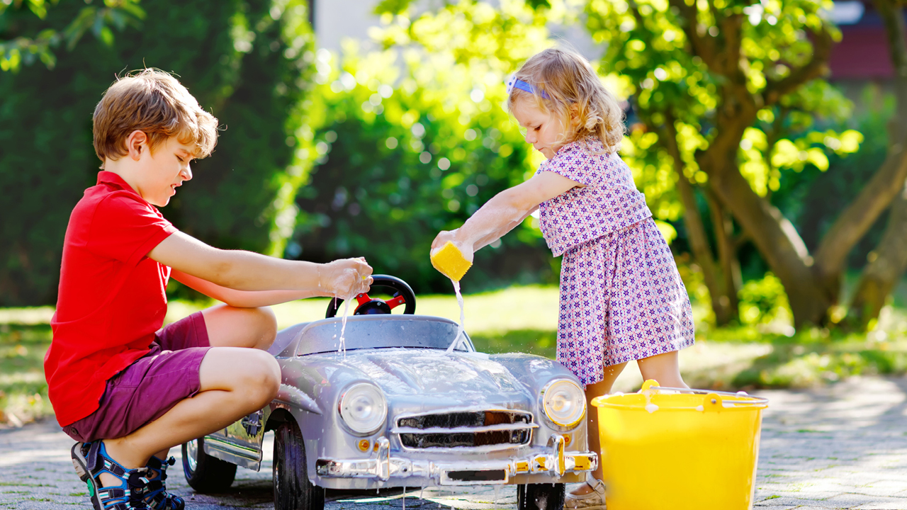 With Natural Cleaners, Kids Can Clean Too
