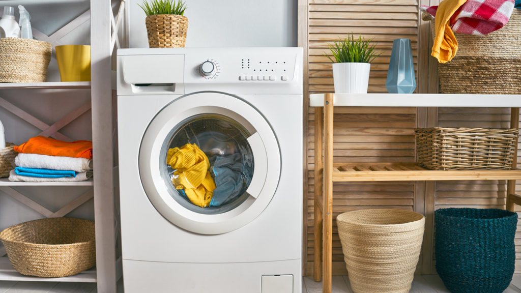 Why (& How) to Ditch Fabric Softener & Dryer Sheets