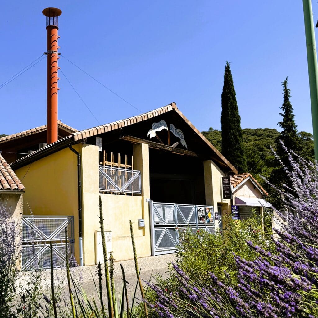 The front of Distillerie Bleu Provence